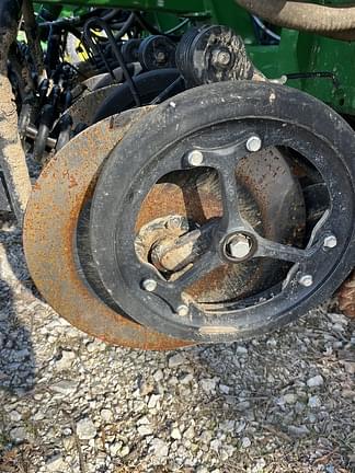 Image of John Deere N530C equipment image 3