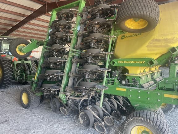 Image of John Deere N530C equipment image 2