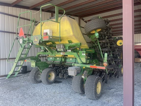 Image of John Deere N530C equipment image 1