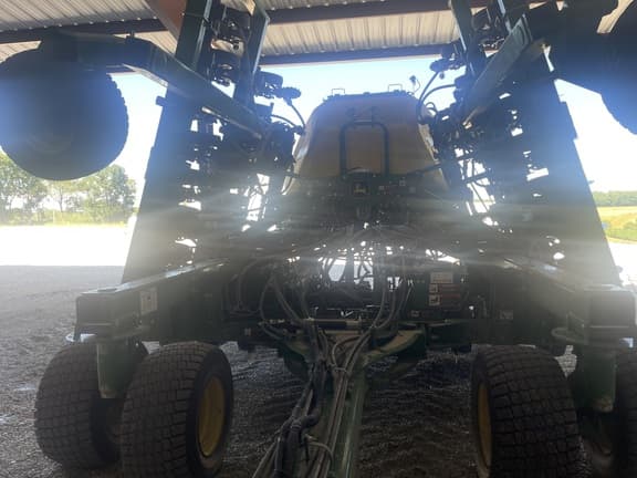 Image of John Deere N530C equipment image 3