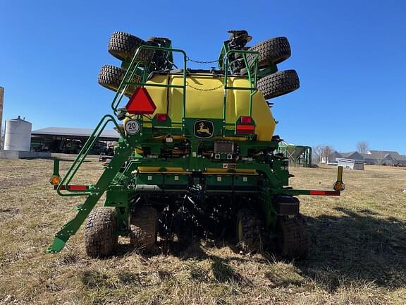 Image of John Deere N536C equipment image 3