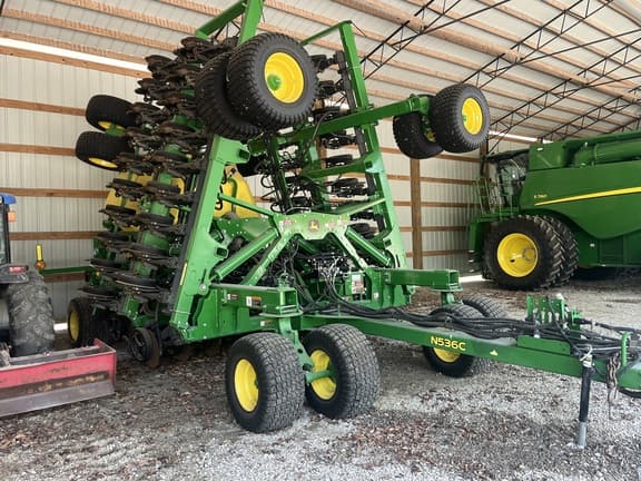 Image of John Deere N536C equipment image 1
