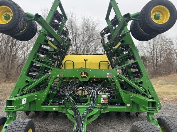 Image of John Deere N540C equipment image 1