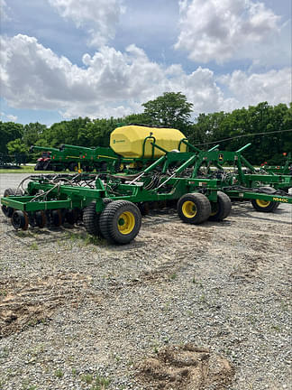 Image of John Deere N540C equipment image 4