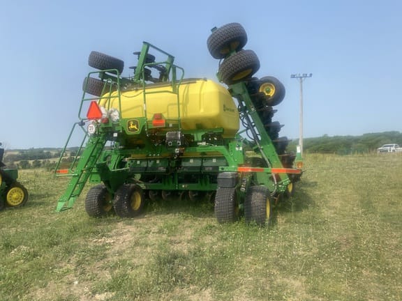 Main image John Deere N540C