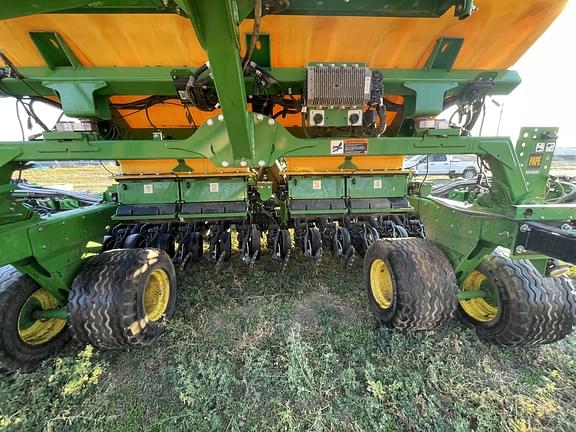 Image of John Deere N540C equipment image 4