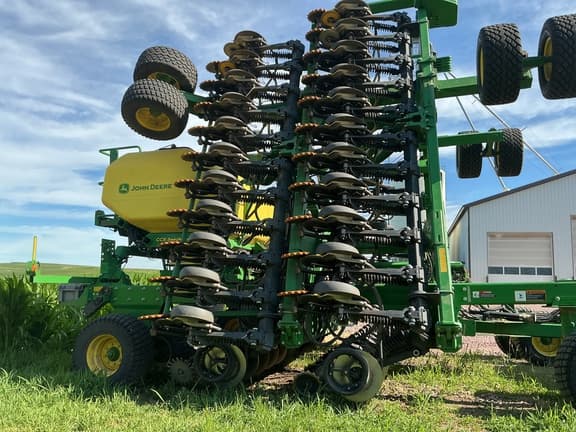 Image of John Deere N542C equipment image 2
