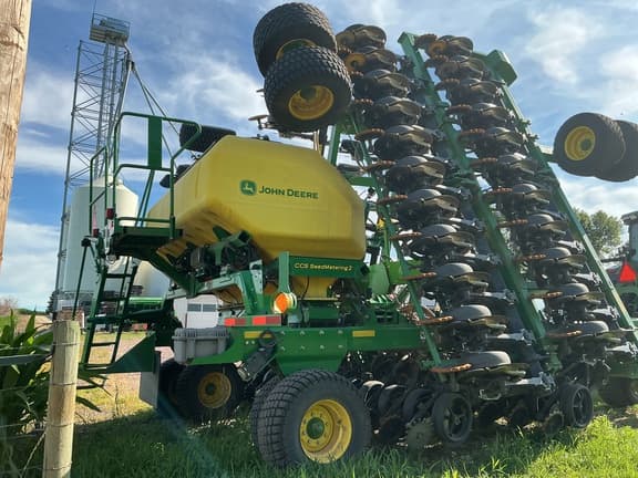Image of John Deere N542C equipment image 3