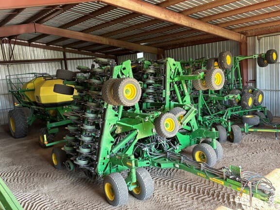 Image of John Deere N550 equipment image 4