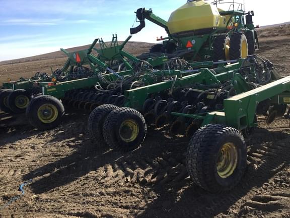 Image of John Deere N550 equipment image 1