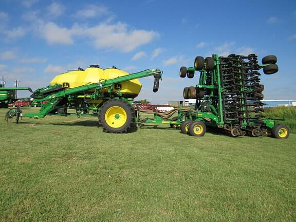 Image of John Deere N560 equipment image 1