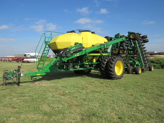 Image of John Deere N560 Primary image