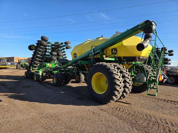Image of John Deere N560 equipment image 1