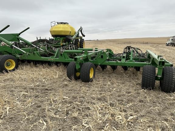 Image of John Deere N560 Primary image