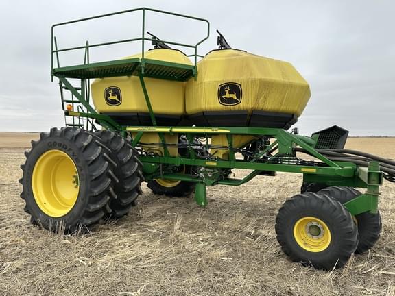 Image of John Deere N560 equipment image 1