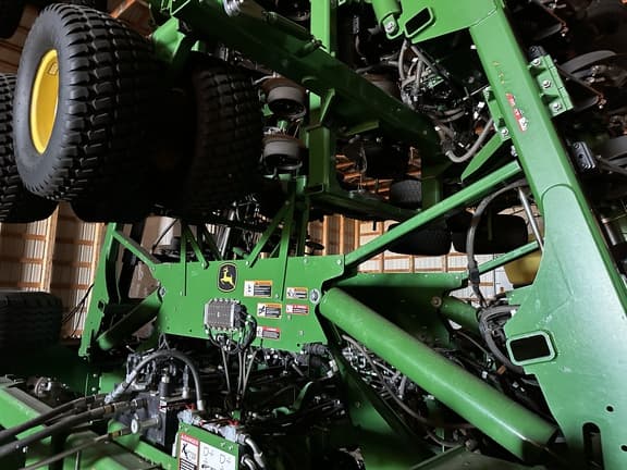 Image of John Deere N560 Primary image