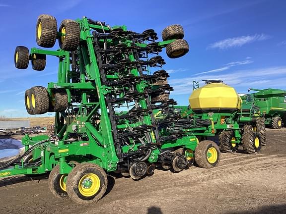 Image of John Deere N560 equipment image 1