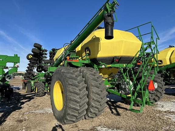 Image of John Deere N560 equipment image 3