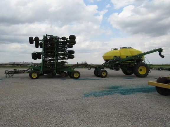 Image of John Deere N560 equipment image 1
