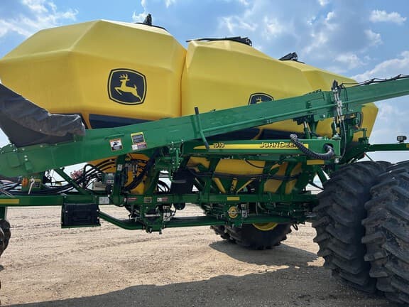 Image of John Deere N560 equipment image 1