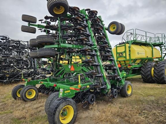 Image of John Deere N560 equipment image 4