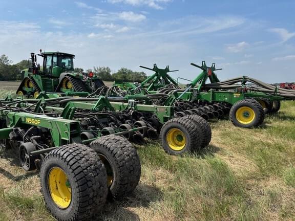 Image of John Deere N560F equipment image 4