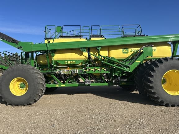 Image of John Deere N560F equipment image 2