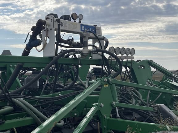 Image of John Deere N560F equipment image 2