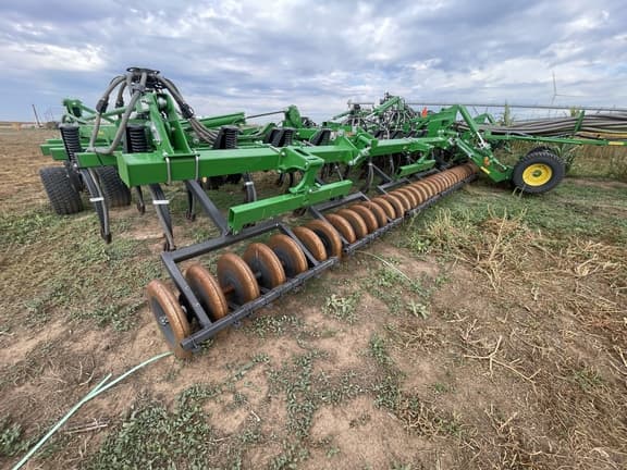 Image of John Deere N560F equipment image 1