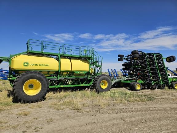 Image of John Deere N560F equipment image 1
