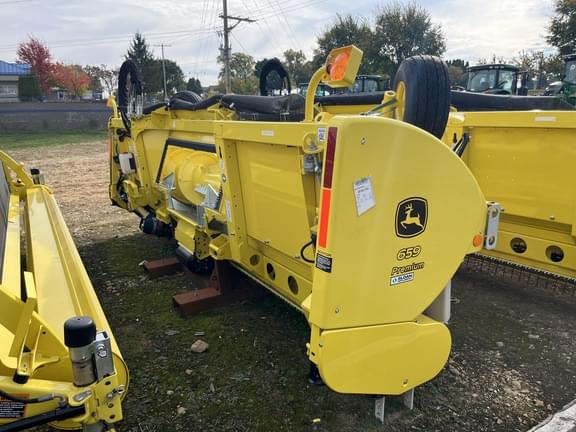 Image of John Deere 659 equipment image 1
