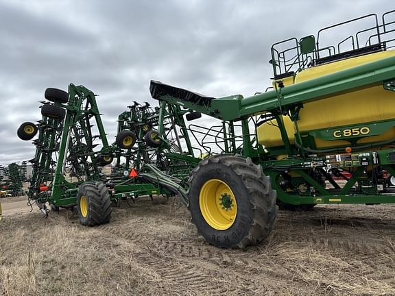 Image of John Deere P680 equipment image 1