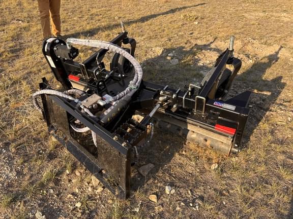 Image of John Deere PR72B Primary image