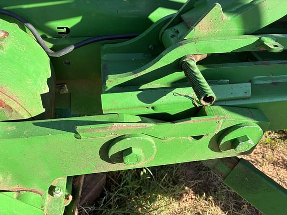 Image of John Deere R310 equipment image 3