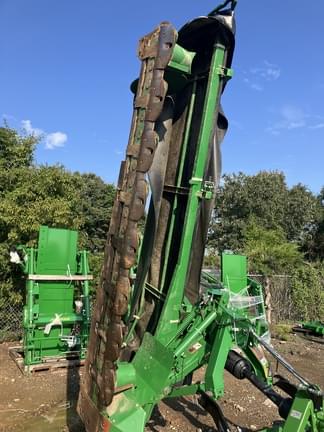 Image of John Deere R310 equipment image 2