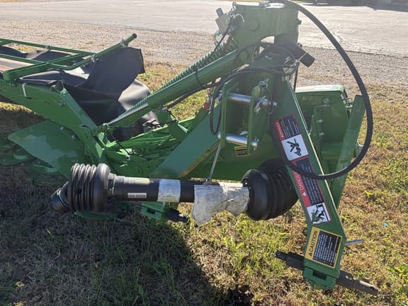 Image of John Deere R310 equipment image 3