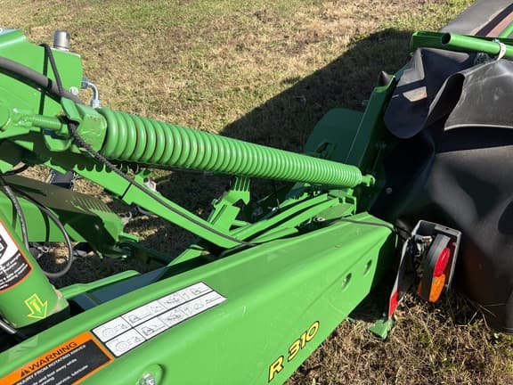 Image of John Deere R310 equipment image 1