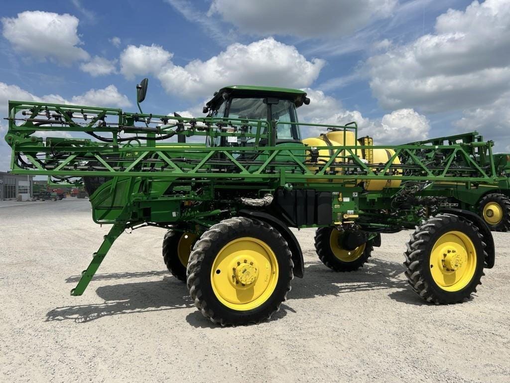 2023 John Deere R4023 Equipment Image0