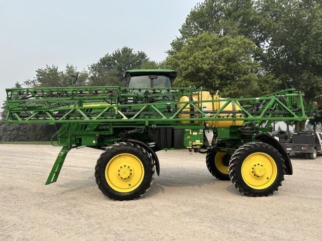 Image of John Deere R4023 equipment image 2
