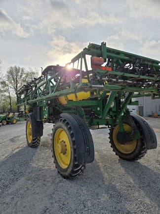 Image of John Deere R4023 equipment image 3
