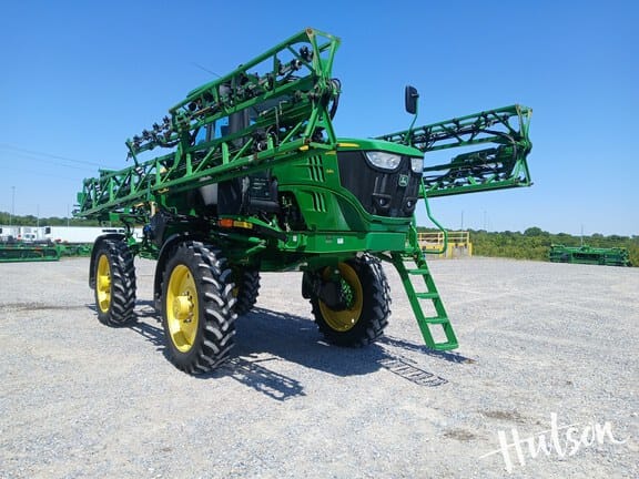 2023 John Deere R4023 Equipment Image0