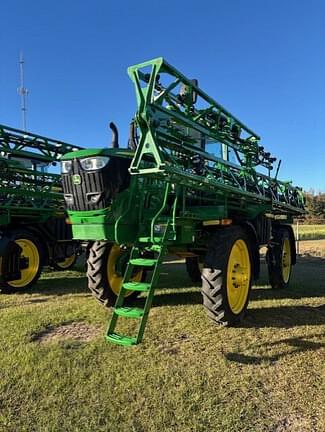 Image of John Deere R4023 equipment image 1