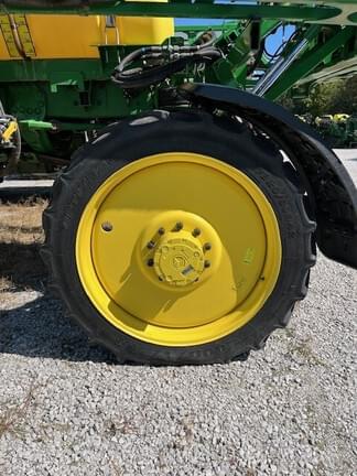 Image of John Deere R4023 equipment image 4