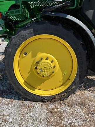 Image of John Deere R4023 equipment image 3