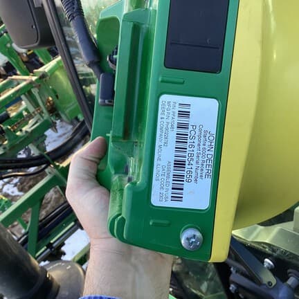 Image of John Deere R4023 equipment image 4
