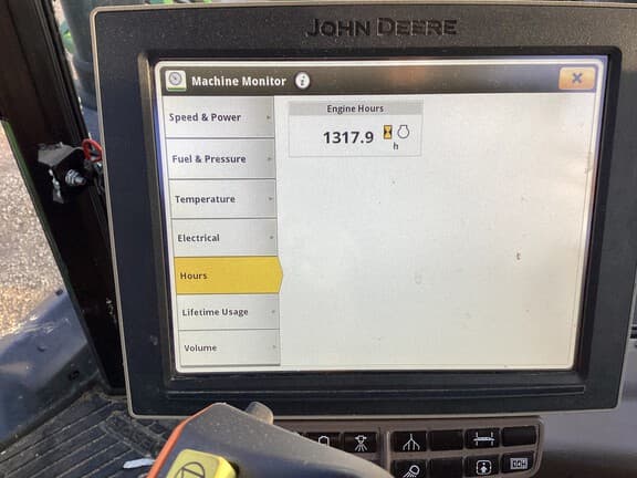 Image of John Deere R4023 equipment image 3