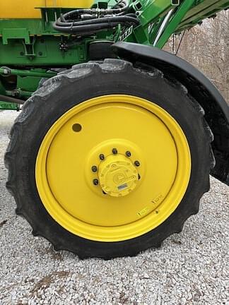 Image of John Deere R4023 equipment image 3