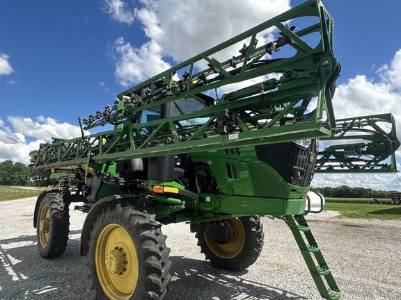 2023 John Deere R4023 Equipment Image0