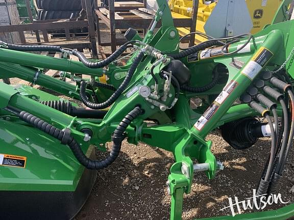 Image of John Deere R990M equipment image 4