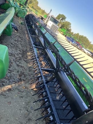 Image of John Deere RD35F equipment image 2